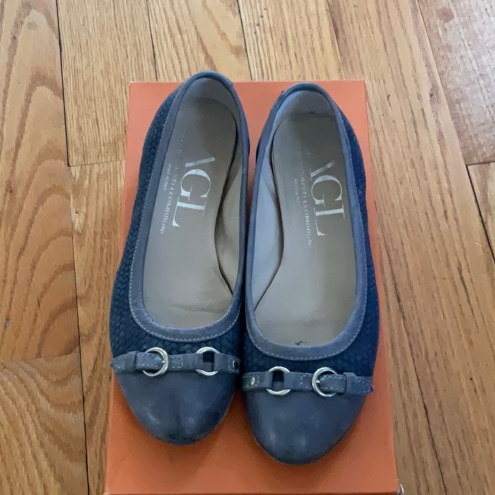 Women’s AGL Flats